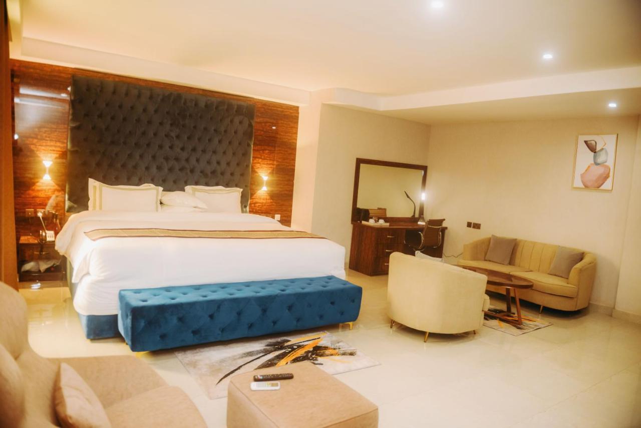 Waldorf Blu Hotel Awka Luaran gambar